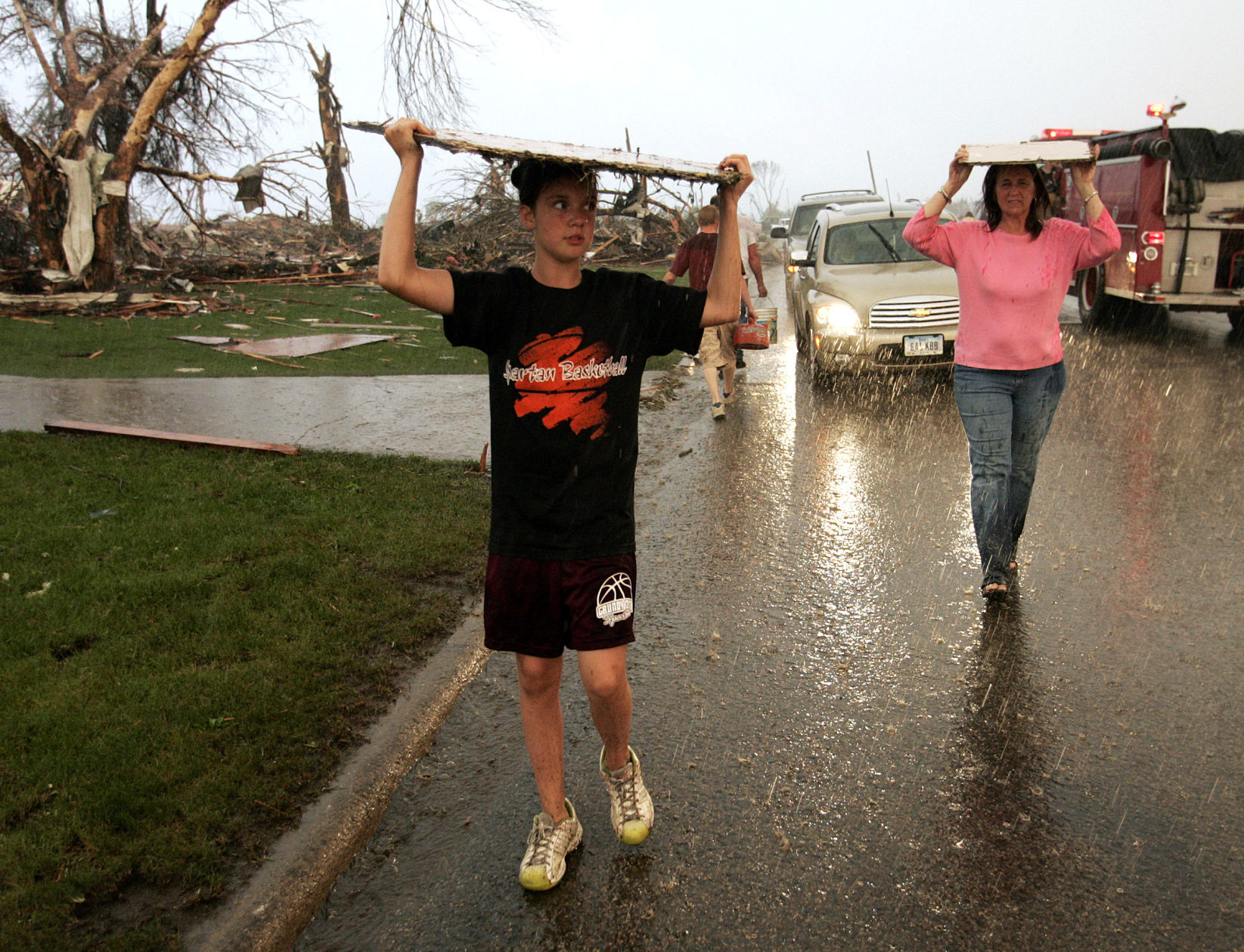 052608rct-parkersburg-torn05